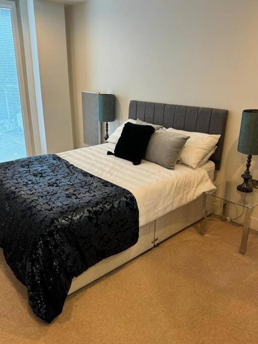 Modern Apt Cardiff City Centre - Prime Location Exterior photo